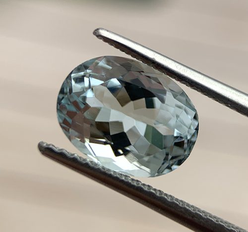 Aquamarine Oval 2.35 carats