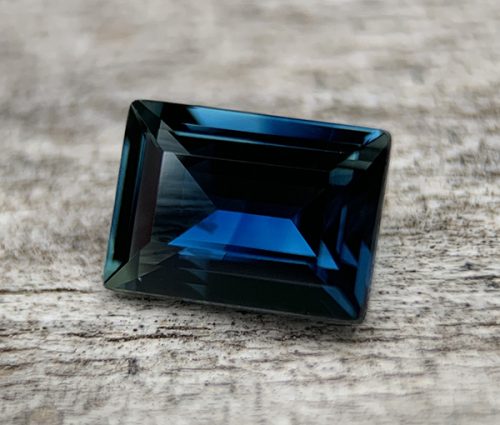 Australian Sapphire Blue Baguette 0.67 carats