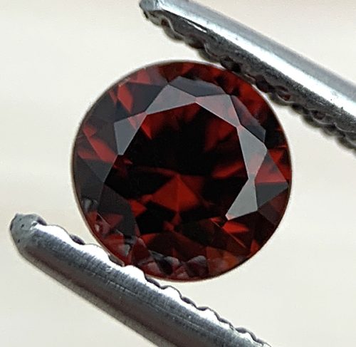 Zircon Red Round 4.5mm