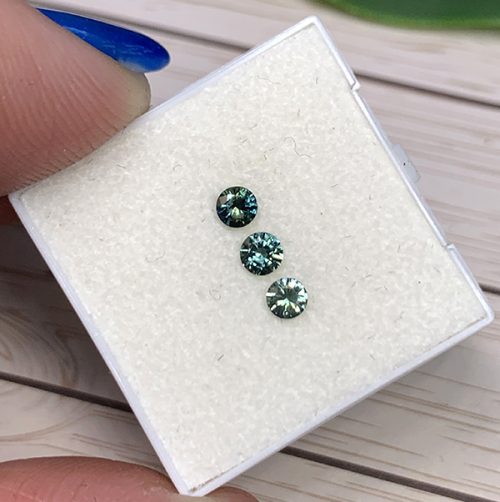Australian Sapphire Blue Ombre Round Trio 3mm