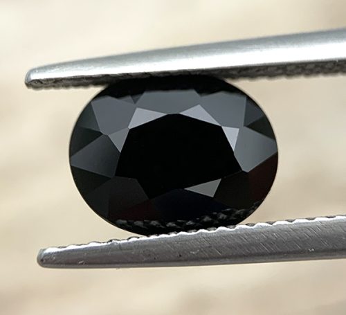 Spinel Black Oval 2.71 carats